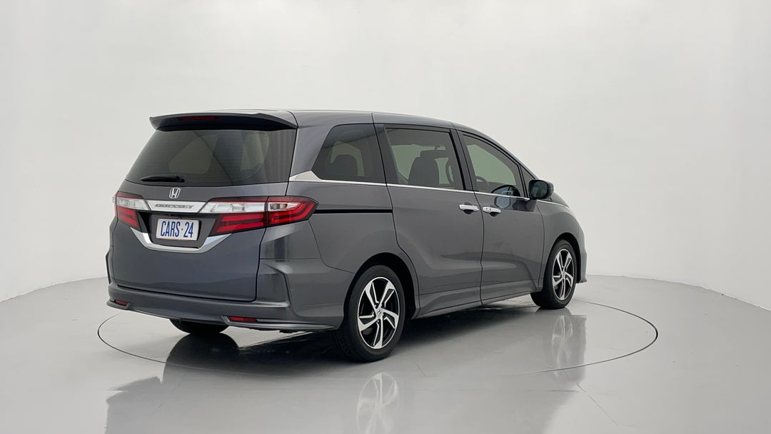 Right Back Diagonal (45- Degree) View