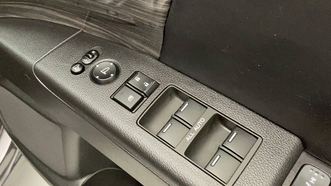 Drivers Side Door Panel Controls