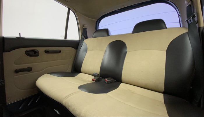 2010 Hyundai Santro Xing GLS, Petrol, Manual, 39,291 km, Right Side Rear Door Cabin