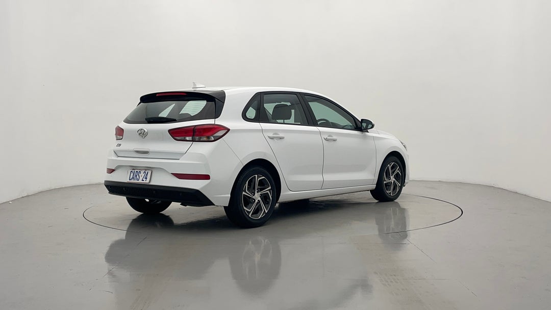 Right Back Diagonal (45- Degree) View