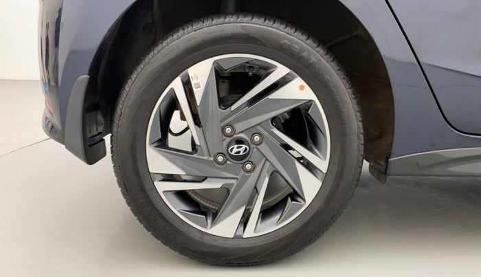 2023 Hyundai NEW I20 ASTA (O) 1.2 MT, Petrol, Manual, 3,928 km, Right Rear Wheel