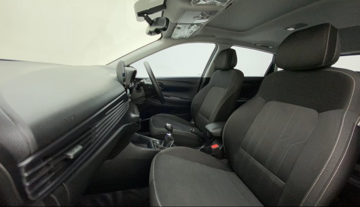 2023 Hyundai NEW I20 ASTA (O) 1.2 MT, Petrol, Manual, 3,928 km, Right Side Front Door Cabin