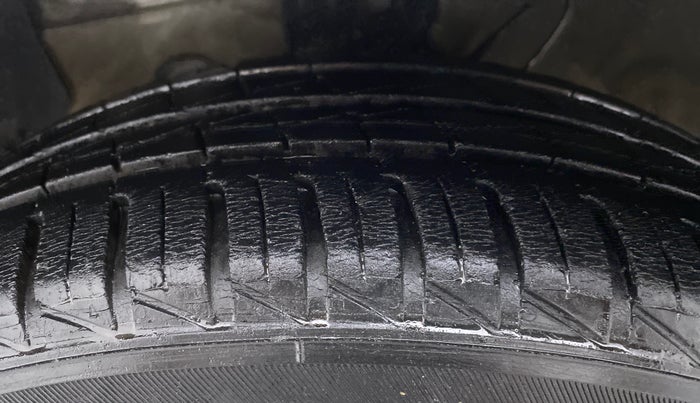 2019 Hyundai NEW SANTRO ERA, Petrol, Manual, 22,383 km, Left Front Tyre Tread