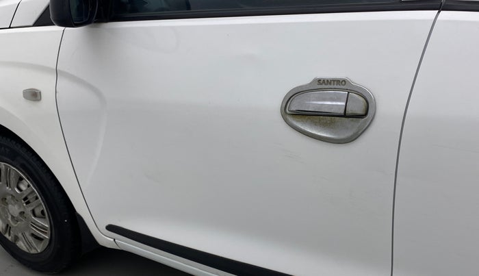 2019 Hyundai NEW SANTRO ERA, Petrol, Manual, 22,383 km, Front passenger door - Slightly dented