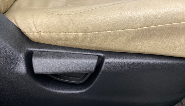 2019 Hyundai NEW SANTRO ERA, Petrol, Manual, 22,383 km, Driver Side Adjustment Panel