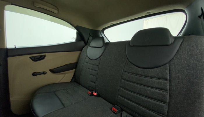 2015 Hyundai Eon MAGNA PLUS, Petrol, Manual, 78,282 km, Right Side Rear Door Cabin