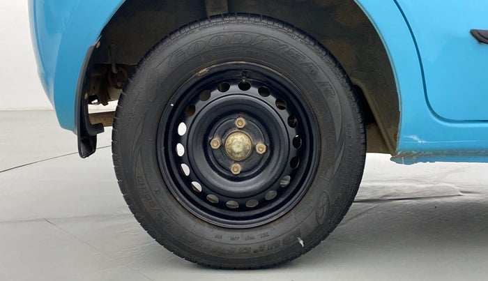 2014 Datsun Go T, Petrol, Manual, 65,504 km, Right Rear Wheel