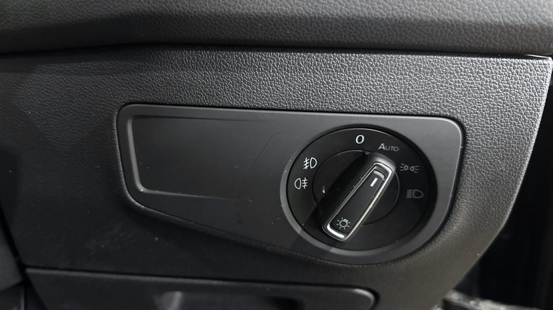 2020 Volkswagen Tiguan Allspace 132 Tsi Comfortline, Automatic, 57783 km, Utility Switches/Buttons