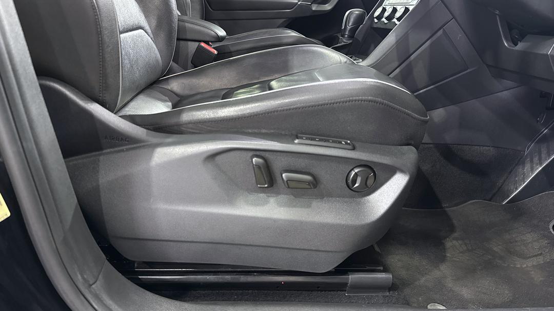 2020 Volkswagen Tiguan Allspace 132 Tsi Comfortline, Automatic, 57783 km, Drivers Side Adjustment Panel