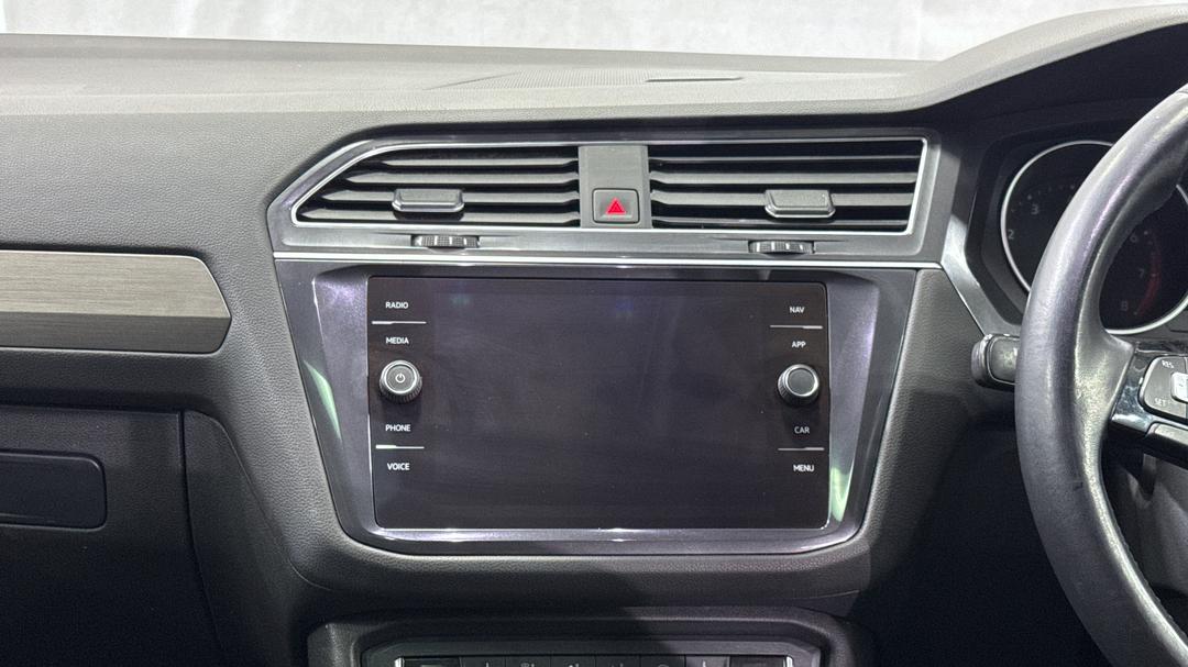 2020 Volkswagen Tiguan Allspace 132 Tsi Comfortline, Automatic, 57783 km, Infotainment System
