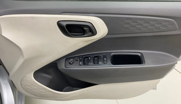 2020 Hyundai AURA S 1.2 CNG, CNG, Manual, 68,025 km, Driver Side Door Panels Control