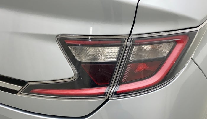 2020 Hyundai AURA S 1.2 CNG, CNG, Manual, 68,025 km, Right tail light - Minor damage