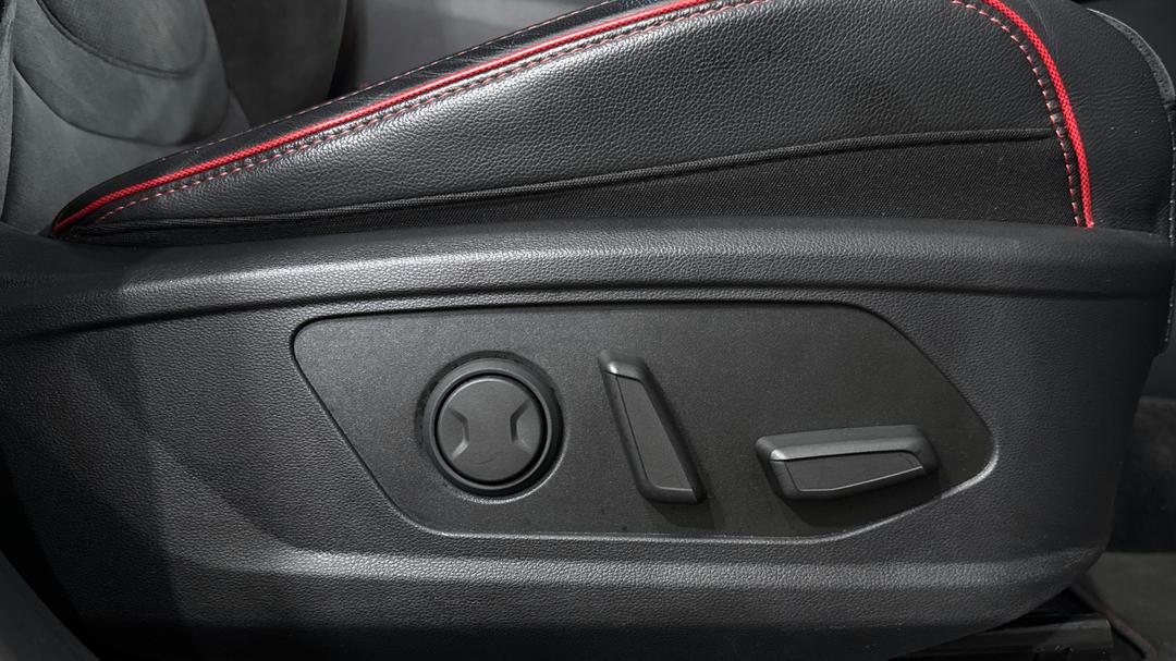 2023 Hyundai Tucson Highlander N Line (AWD), Automatic, 38688 km, Drivers Side Adjustment Panel