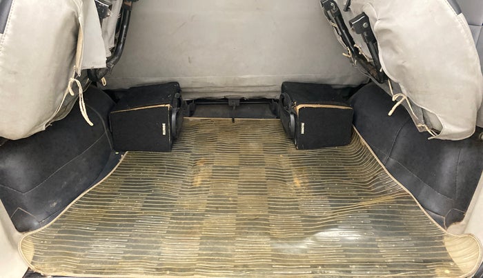 2015 Mahindra Scorpio S2, Diesel, Manual, 73,296 km, Boot Inside