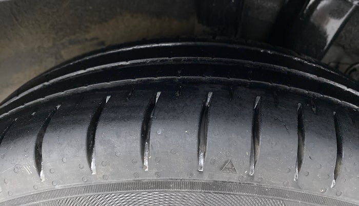 2015 Hyundai Grand i10 MAGNA 1.2 KAPPA VTVT, Petrol, Manual, 70,187 km, Left Rear Tyre Tread