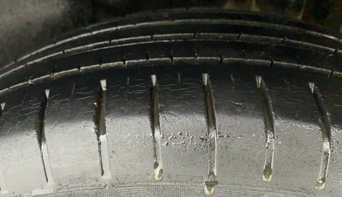 2018 Maruti Swift ZXI PLUS, Petrol, Manual, 40,368 km, Left Rear Tyre Tread