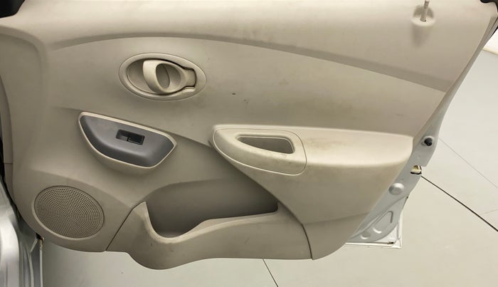 2014 Datsun Go T, Petrol, Manual, 54,033 km, Driver Side Door Panels Control
