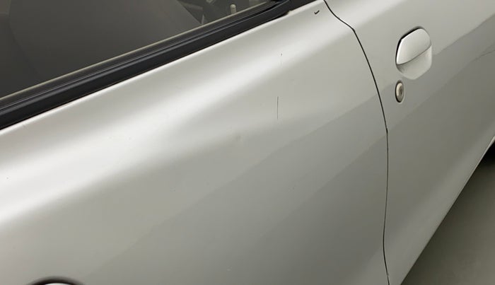 2014 Datsun Go T, Petrol, Manual, 54,033 km, Right rear door - Minor scratches