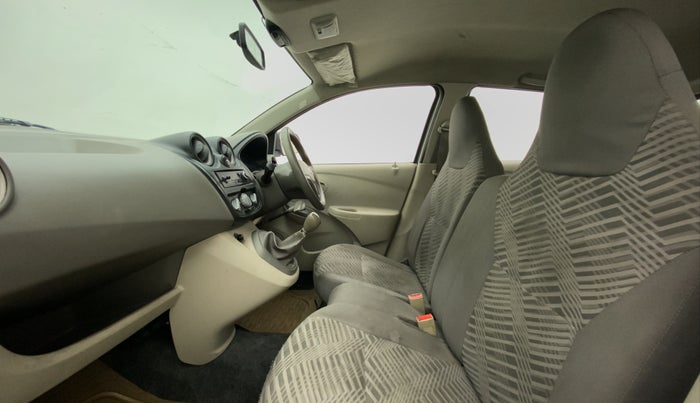 2014 Datsun Go T, Petrol, Manual, 54,033 km, Right Side Front Door Cabin