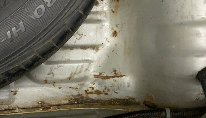 2014 Datsun Go T, Petrol, Manual, 54,033 km, Boot floor - Slight discoloration