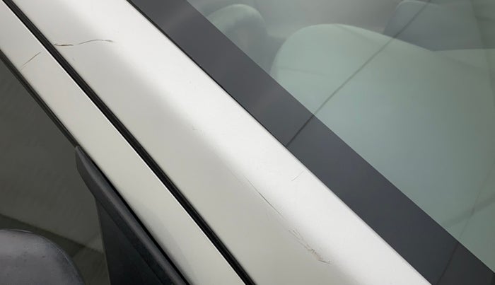 2014 Datsun Go T, Petrol, Manual, 54,033 km, Right A pillar - Minor scratches
