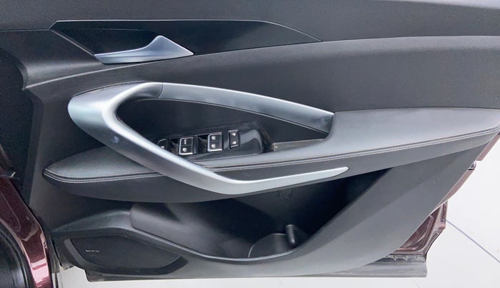 2019 MG HECTOR SHARP DCT PETROL, Petrol, Automatic, 3,829 km, Driver Side Door Panel Controls