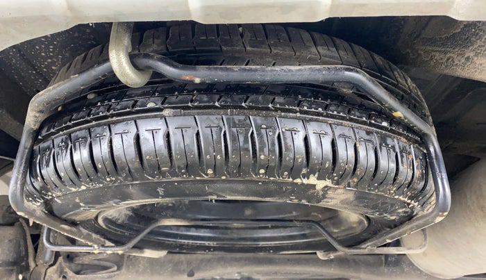 2019 Maruti XL6 ALPHA SHVS  MT, Petrol, Manual, 75,533 km, Spare Tyre