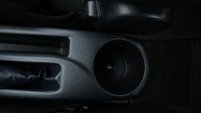 TOYOTA YARIS-Centre Console Cover Missing