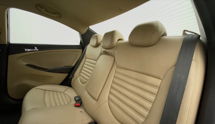 2013 Hyundai Verna FLUIDIC 1.6 CRDI SX, Diesel, Manual, 81,298 km, Right Side Rear Door Cabin