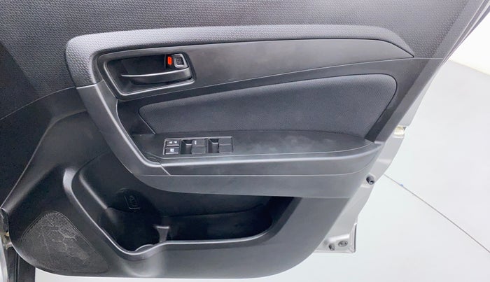 2020 Maruti Vitara Brezza VXI AMT SHVS, Petrol, Automatic, 16,954 km, Driver Side Door Panels Control