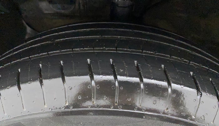 2018 Hyundai Creta E PLUS 1.6 PETROL, Petrol, Manual, 1,14,372 km, Left Front Tyre Tread