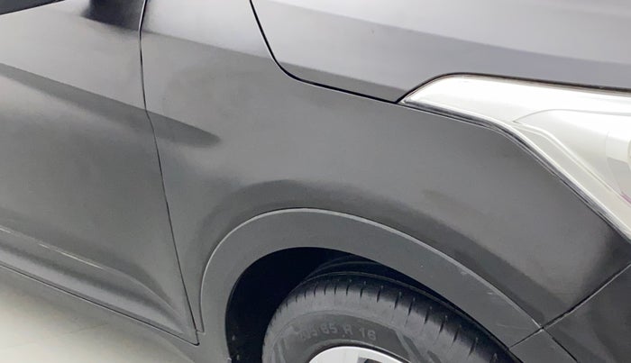 2018 Hyundai Creta E PLUS 1.6 PETROL, Petrol, Manual, 1,14,372 km, Right fender - Graphic sticker