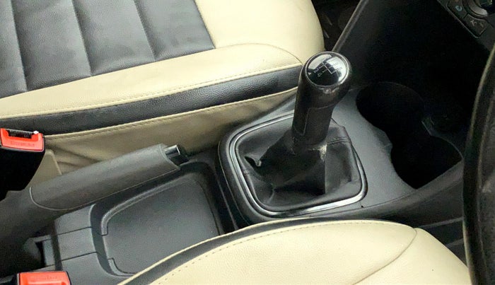 2012 Volkswagen Polo TRENDLINE 1.2L PETROL, Petrol, Manual, 89,814 km, Gear lever - Boot cover slightly torn