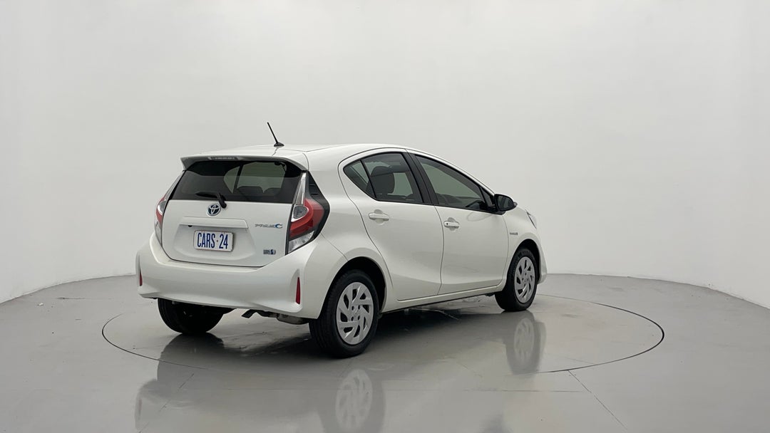 Right Back Diagonal (45- Degree) View