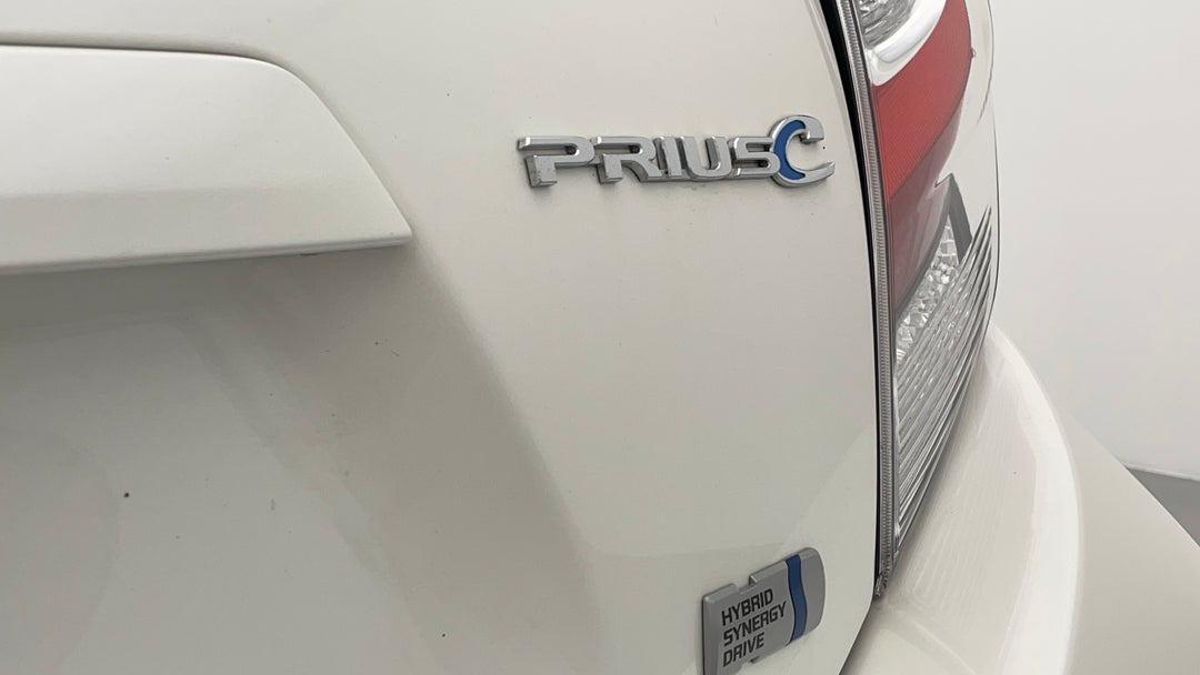 Badge (Boot Right Side)