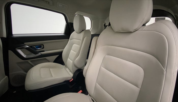 2021 Tata Safari XZA PLUS 6S, Diesel, Automatic, 15,678 km, Right Side Rear Door Cabin