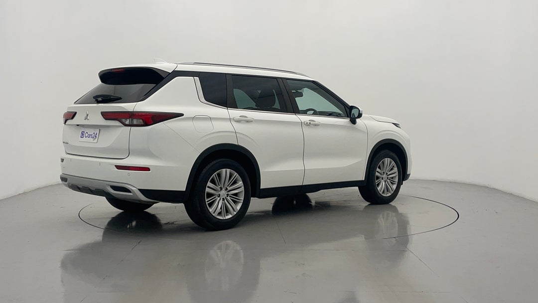 Right Back Diagonal (45- Degree) View