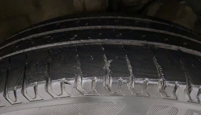 2017 Maruti Dzire VDI AMT, Diesel, Automatic, 51,735 km, Right Front Tyre Tread
