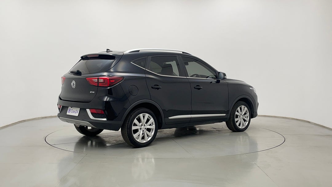 Right Back Diagonal (45- Degree) View