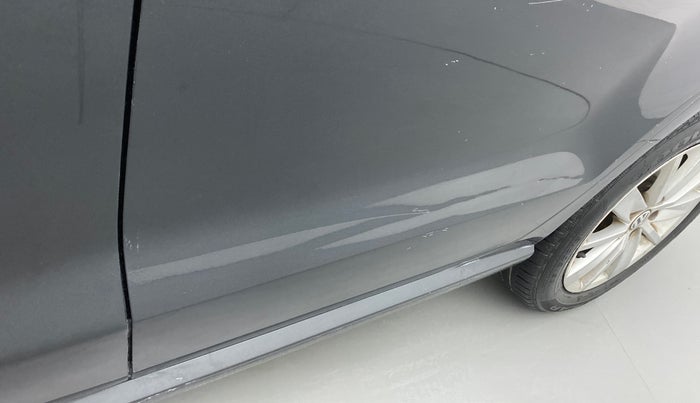 2016 Volkswagen Ameo HIGHLINE1.5L, Diesel, Manual, 1,09,668 km, Rear left door - Slightly dented