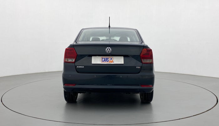 2016 Volkswagen Ameo HIGHLINE1.5L, Diesel, Manual, 1,09,668 km, Back/Rear