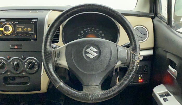 2017 Maruti Wagon R 1.0 LXI CNG, CNG, Manual, 1,17,691 km, Steering Wheel Close Up