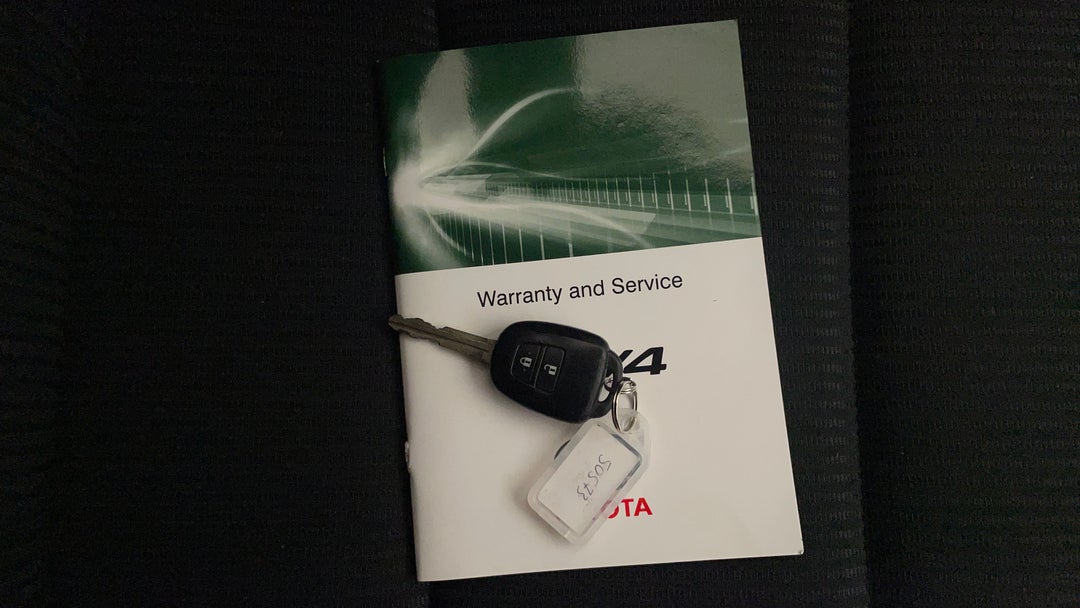 2016 Toyota RAV4 Gx (4x4), Automatic, 59313 km, Key Close-up