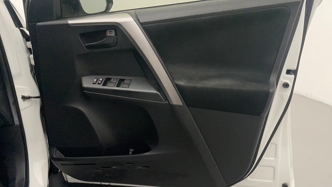 2016 Toyota RAV4 Gx (4x4), Automatic, 59313 km, Speaker View