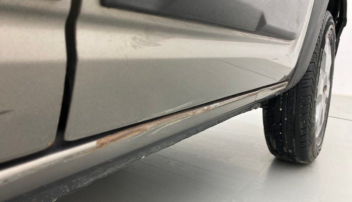 2018 Renault Kwid CLIMBER 1.0, Petrol, Manual, 50,226 km, Left running board - Minor scratches