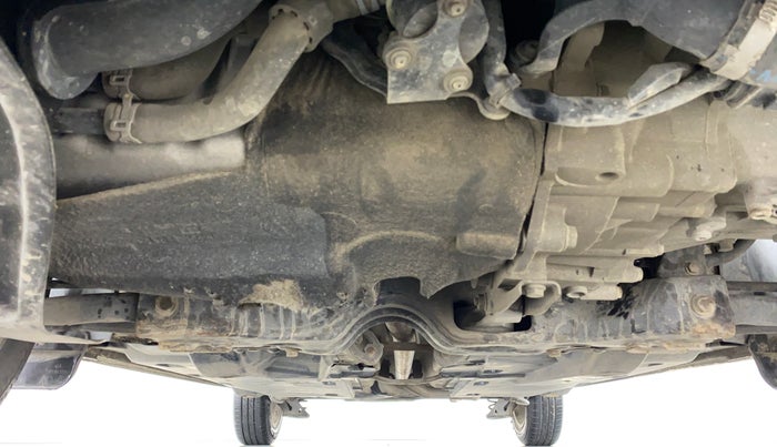 2013 Volkswagen Vento HIGHLINE DIESEL, Diesel, Manual, 75,680 km, Front Underbody