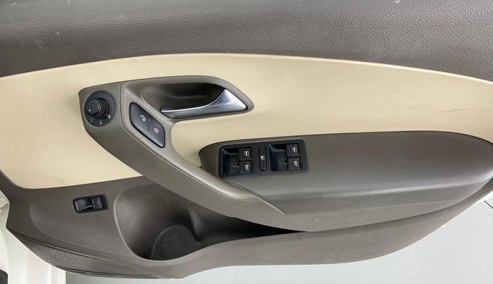 2013 Volkswagen Vento HIGHLINE DIESEL, Diesel, Manual, 75,680 km, Driver Side Door Panels Control