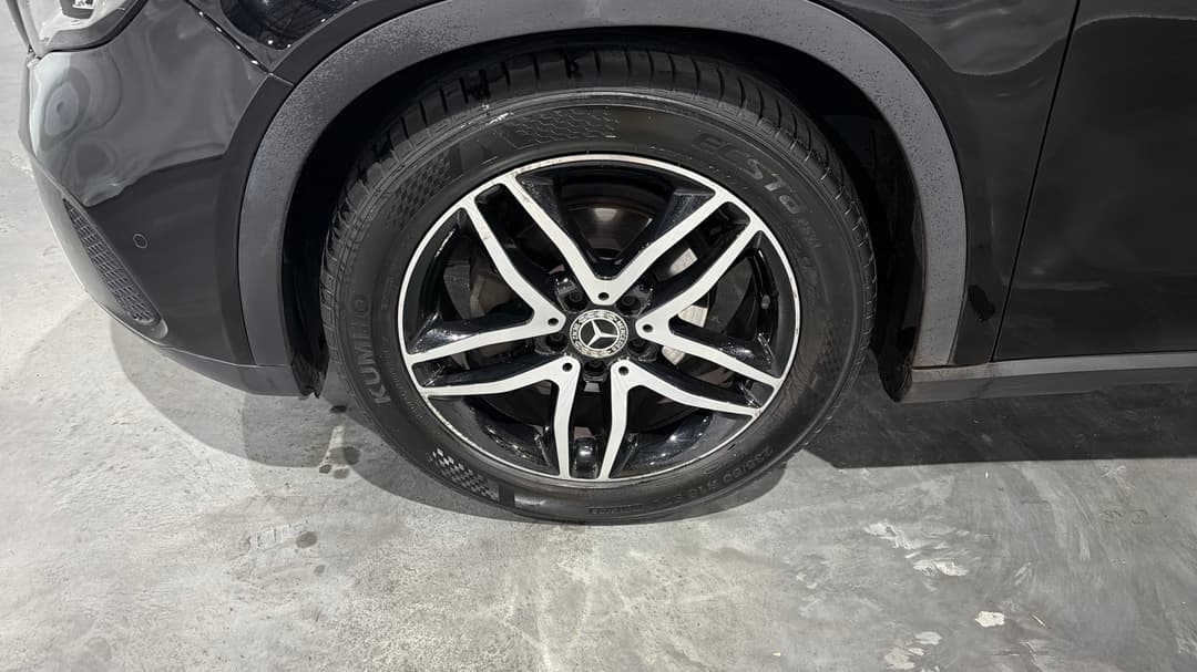 2018 Mercedes-benz GLA 180, Automatic, 55385 km, Left Front Wheel