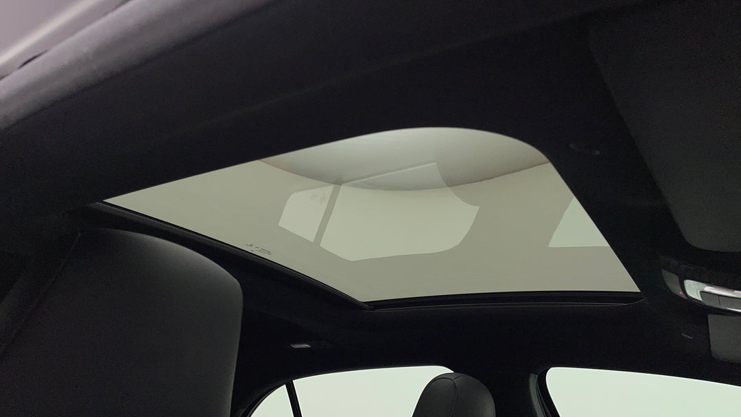 Interior Sunroof/Moonroof