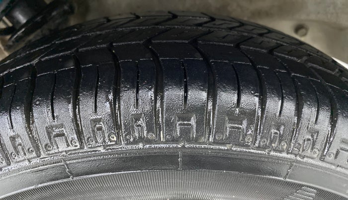 2018 Maruti Alto 800 LXI, Petrol, Manual, 24,730 km, Right Front Tyre Tread